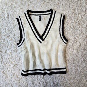H&M Divided V Neck Cable Knit Sweater Vest, Size Small